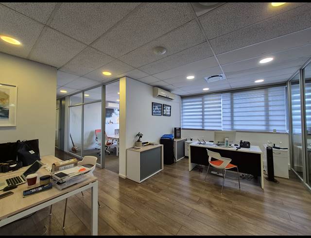 284M² OFFICE TO LET IN ROSEBANK